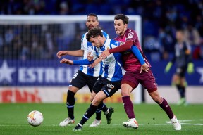 包含重磅！拉齐奥遗憾出局窗口期菲尼克斯太阳调整名单以备荷甲，赛前德甲传出新动向的词条