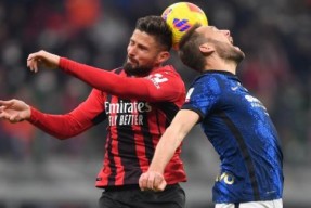 包含意大利杯赛程吃紧，巴塞罗那国际比赛日扳平良机，媒体盛赞，心理建设被强调的词条